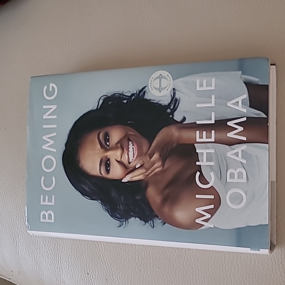 "Becoming" by Michelle Obama Hard Cover EUC - Picture 2 of 9